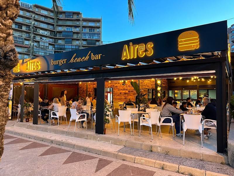 Aires Burger Beach Bar | Arenales