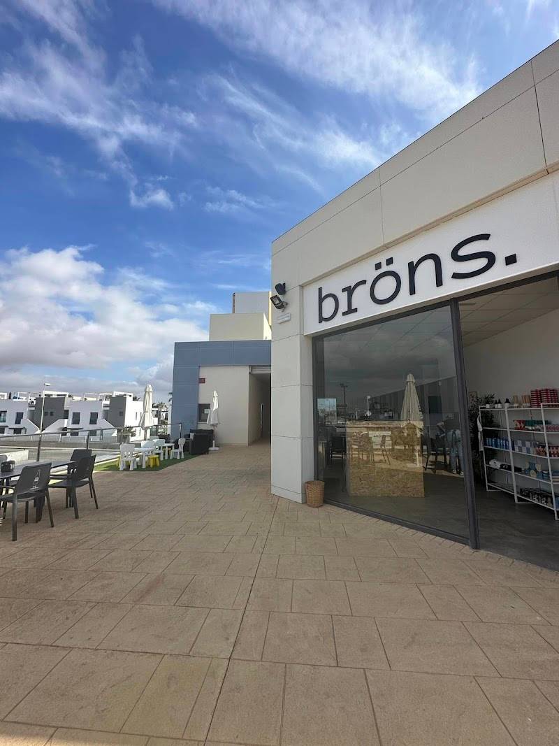 bröns. Breakfast & Lunch