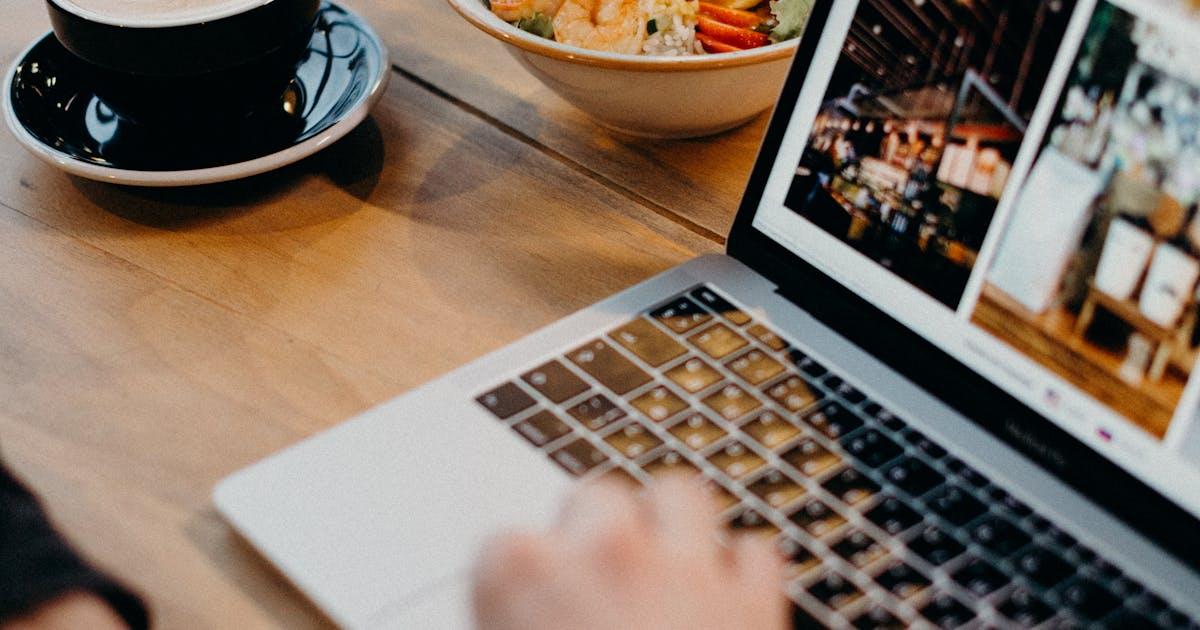Cómo Crear una Página Web para Tu Restaurante Sin Saber Programar (2026)