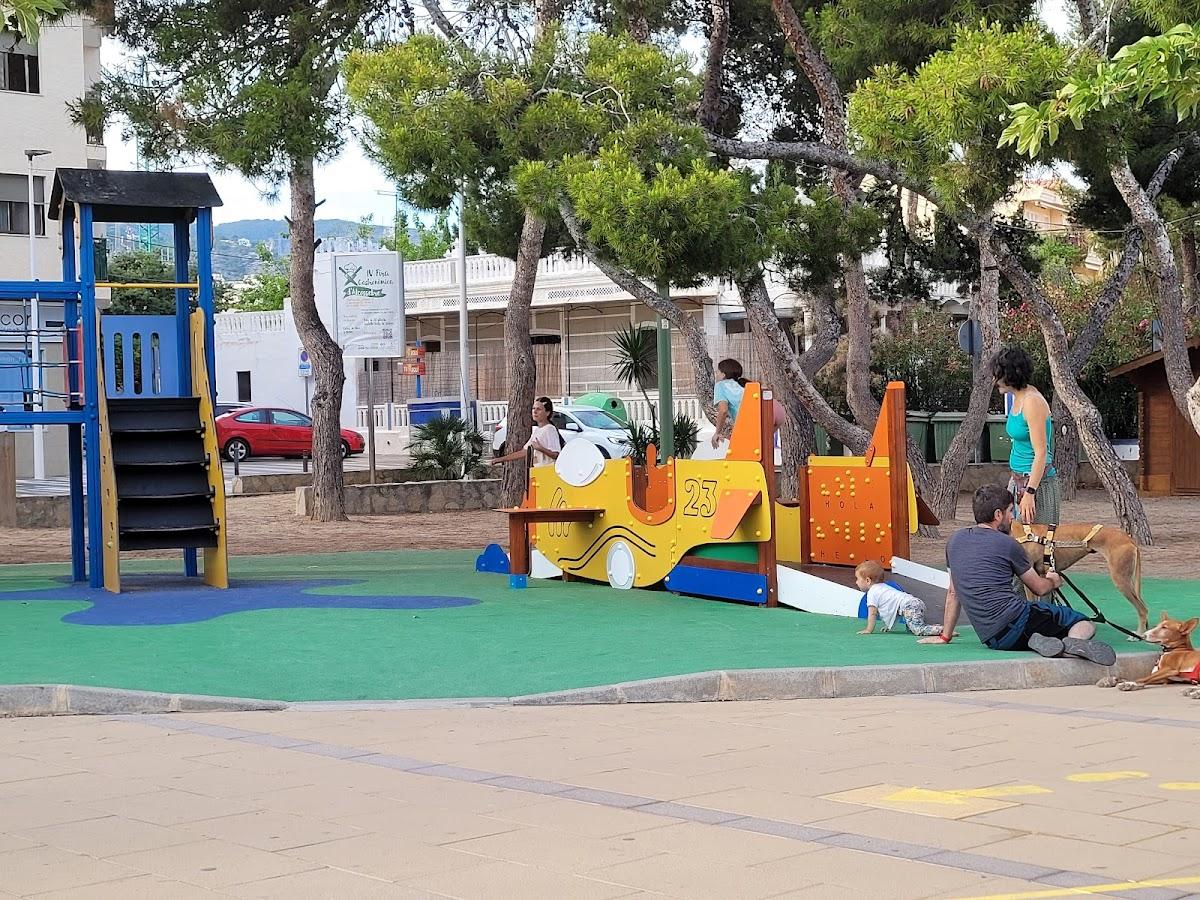 Zona infantil playa cargador - restaurante en Alcossebre, Castellón, España