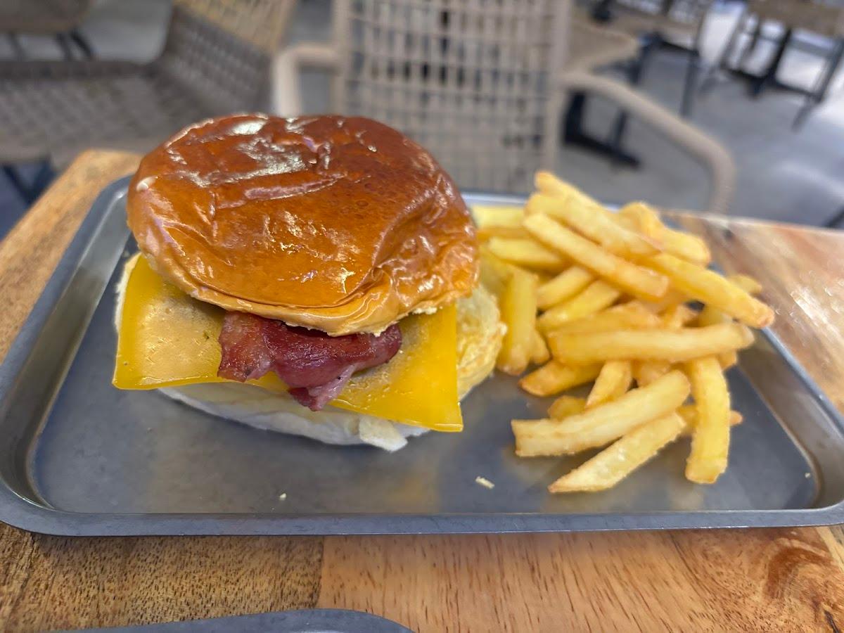 TEMPLAT | Plaza | Benicàssim - restaurante en Benicàssim, Castellón, España