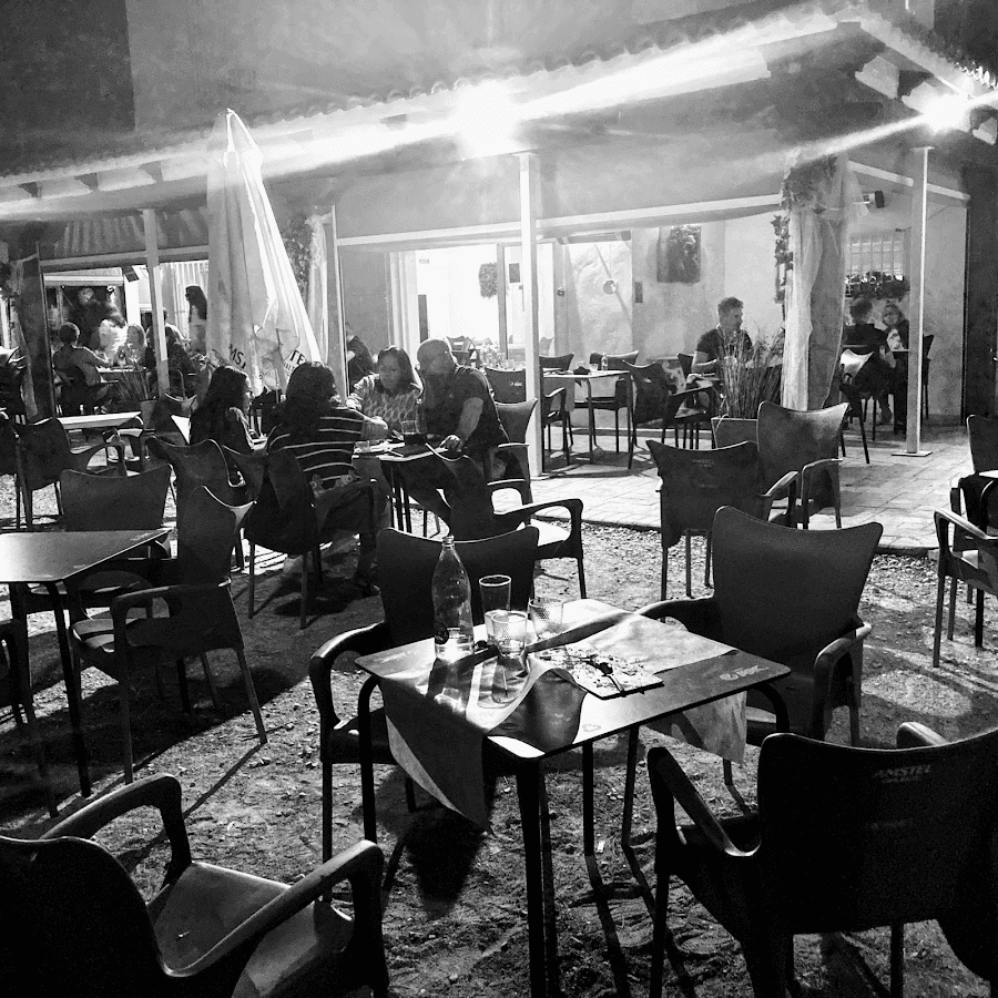 Rte La Loma (De Mira Al Campo ) - restaurante en Chiva, Valencia, España