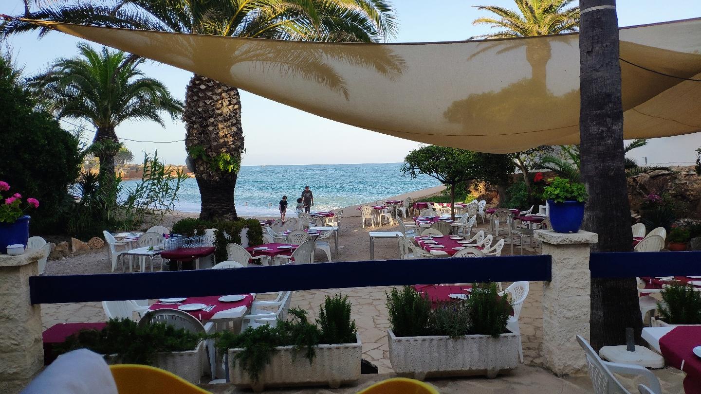 Restaurante La Pirámide abrimos 9 de enero - restaurante en Vinaròs, Castellón, España