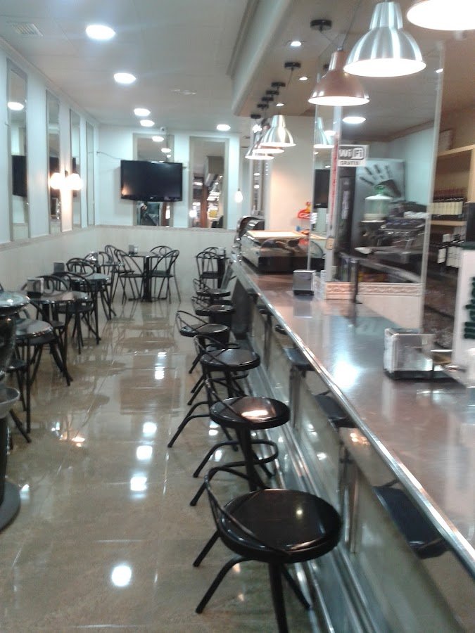 Bar Restaurante Fina - restaurante en Alzira, Valencia, España
