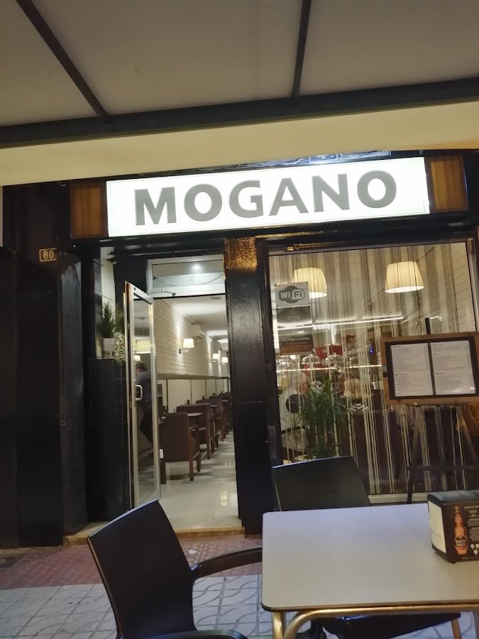 Cafetería Mogano - restaurante en Benicàssim, Castellón, España