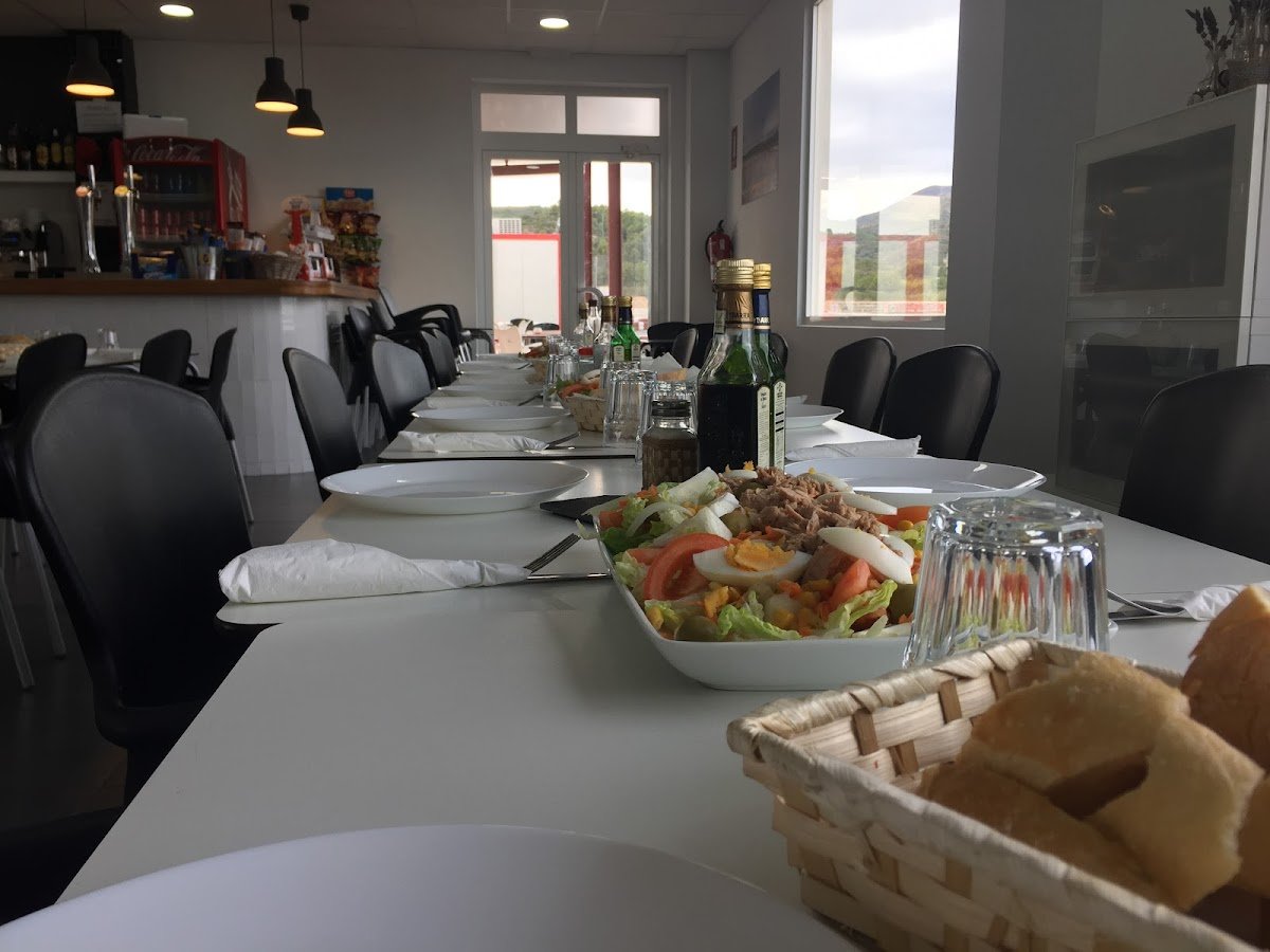 Restaurante Kartódromo Valencia - restaurante en Chiva, Valencia, España
