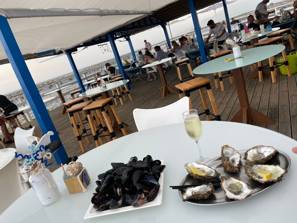 Degustació i venda de marisc - restaurante en La Ràpita, Tarragona, España