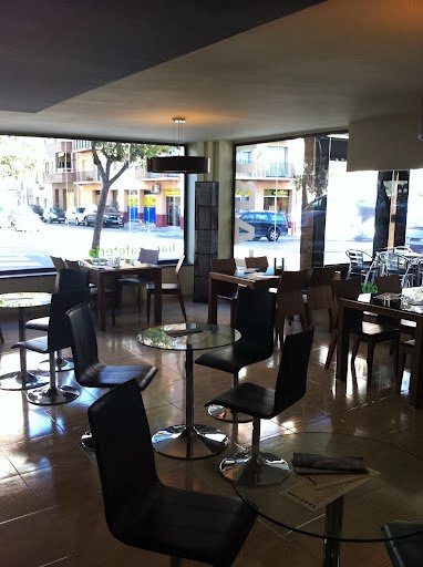 Tabu Bar Cafeteria Cocteleria gin tònic - restaurante en La Ràpita, Tarragona, España