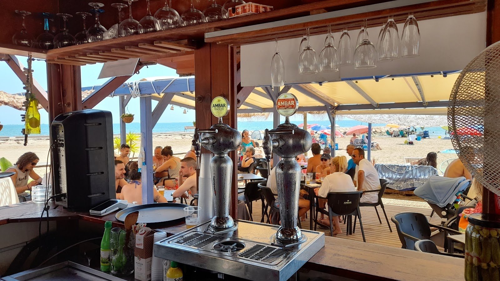 XIRINGUITO Delicies Beach Bar 93 - restaurante en La Ràpita, Tarragona, España