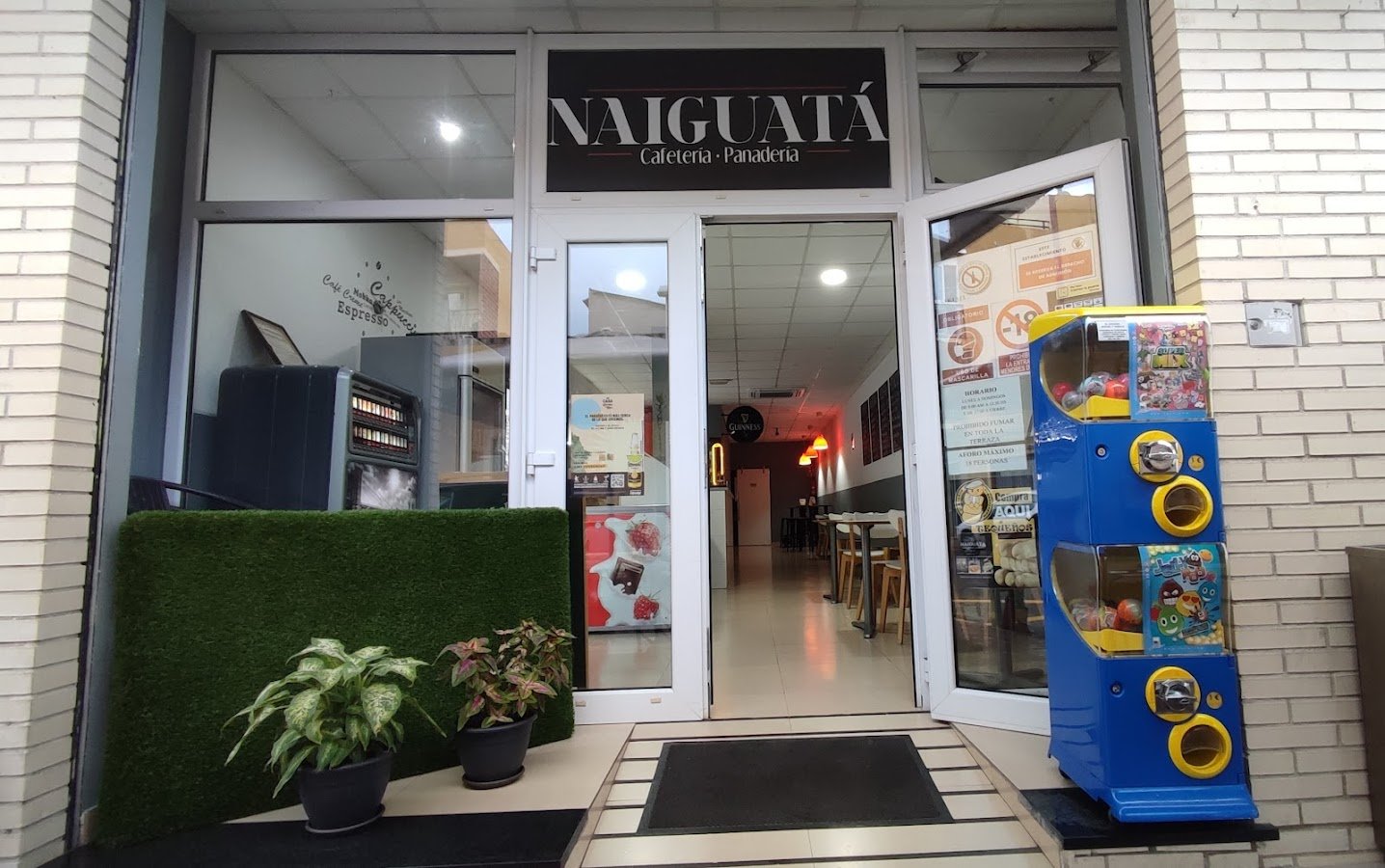 Cafeteria Naiguatá - restaurante en Oropesa del Mar, Castellón, España