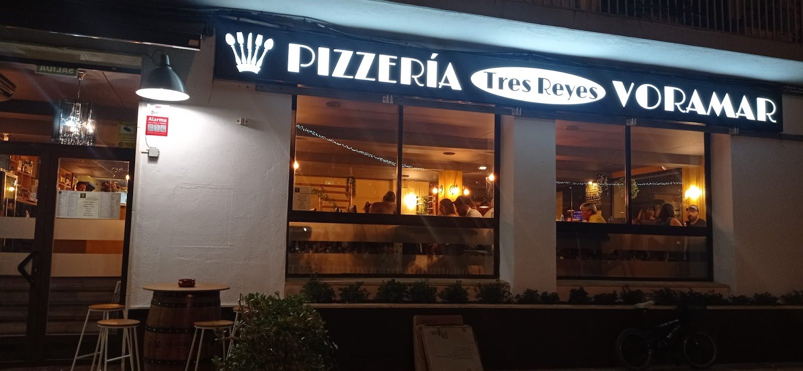Pizzería Restaurante Voramar-Tres Reyes - restaurante en Vinaròs, Castellón, España