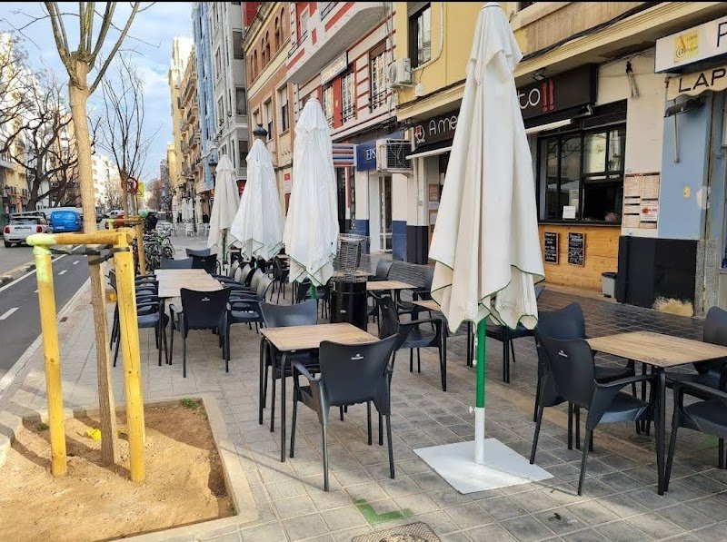 A Menos Cuarto - restaurante en Valencia, Valencia, España
