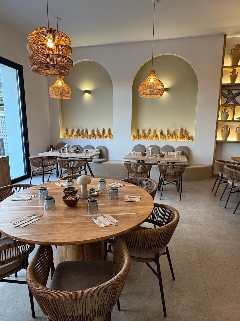 Aguamala Gastrobar - restaurante en Oliva, Valencia, España