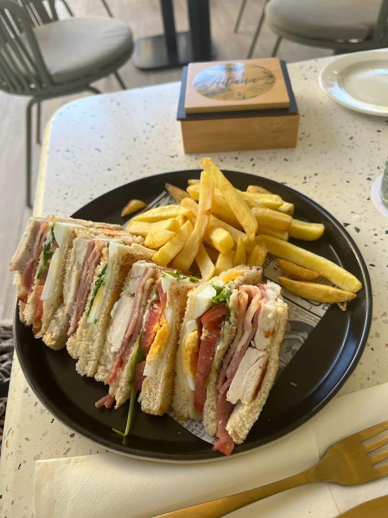 Aitana - restaurante en La Nucía, Alicante, España