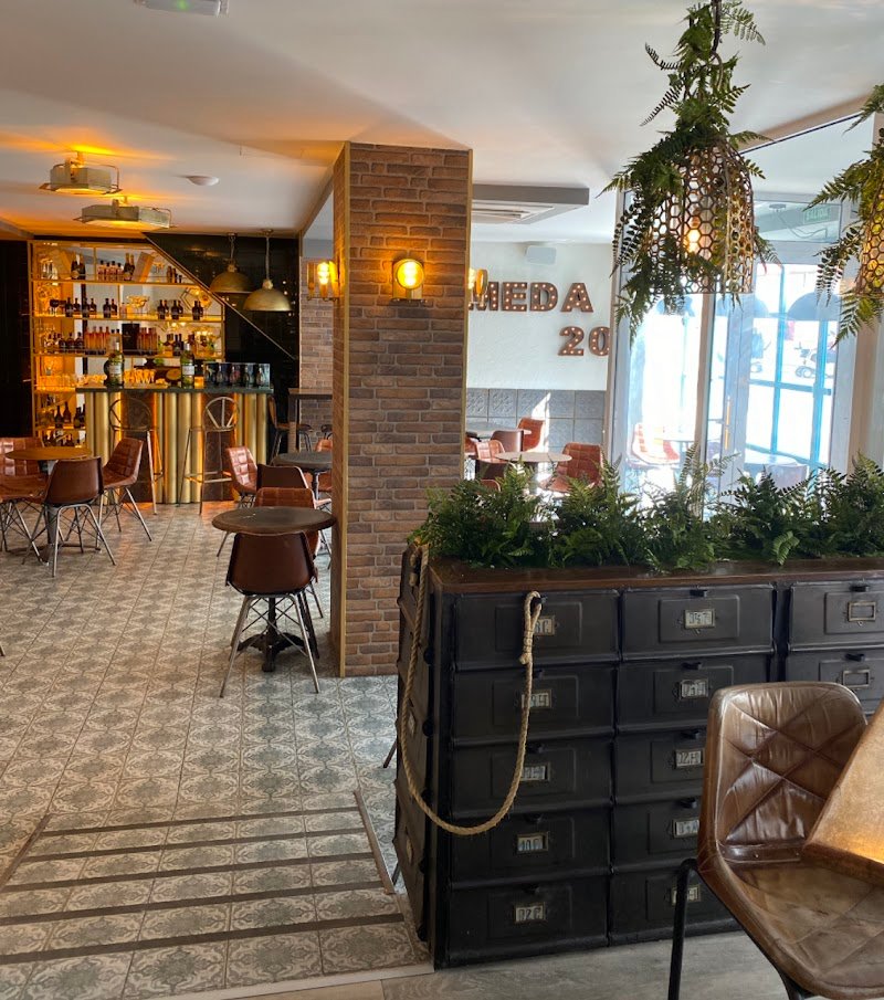 Alameda20Gin Cocktails&Gintonics - restaurante en Benidorm, Alicante, España