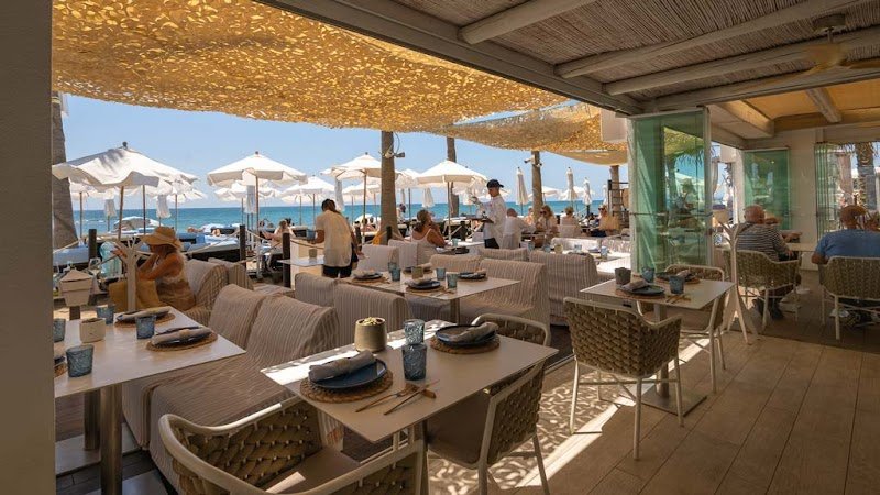 Amare Beach Club Marbella - restaurante en Marbella, Málaga, España