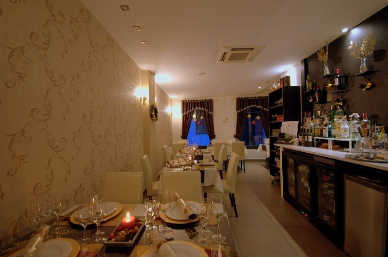 Amigos Bar and Bistro - restaurante en Benidorm, Alicante, España