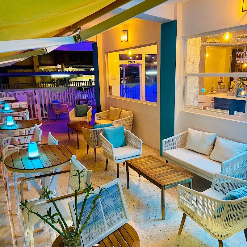 Anva Beach Bar - restaurante en Alicante, Alicante, España