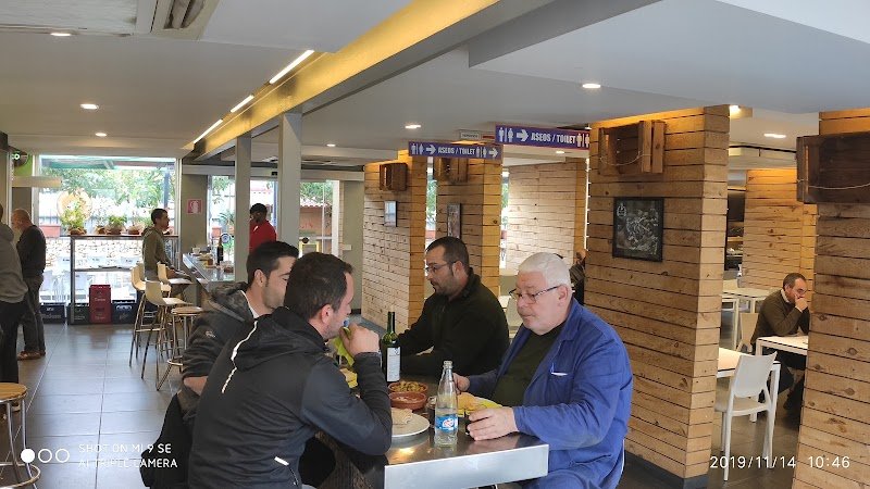 Área de servicio 40 PIES - restaurante en Cabanes, Castellón, España