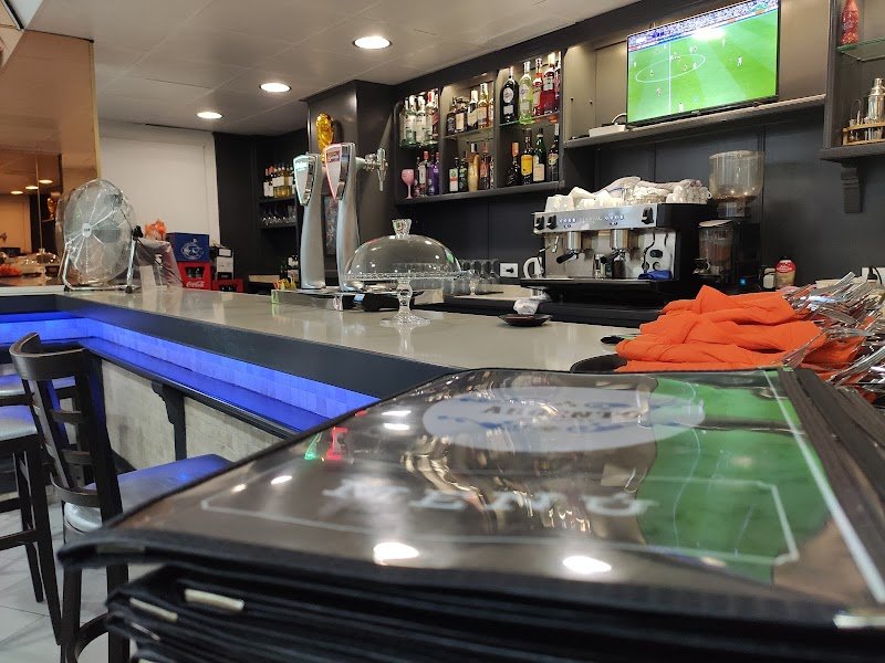 ARGENTO Bar Restaurante - restaurante en Torrevieja, Alicante, España