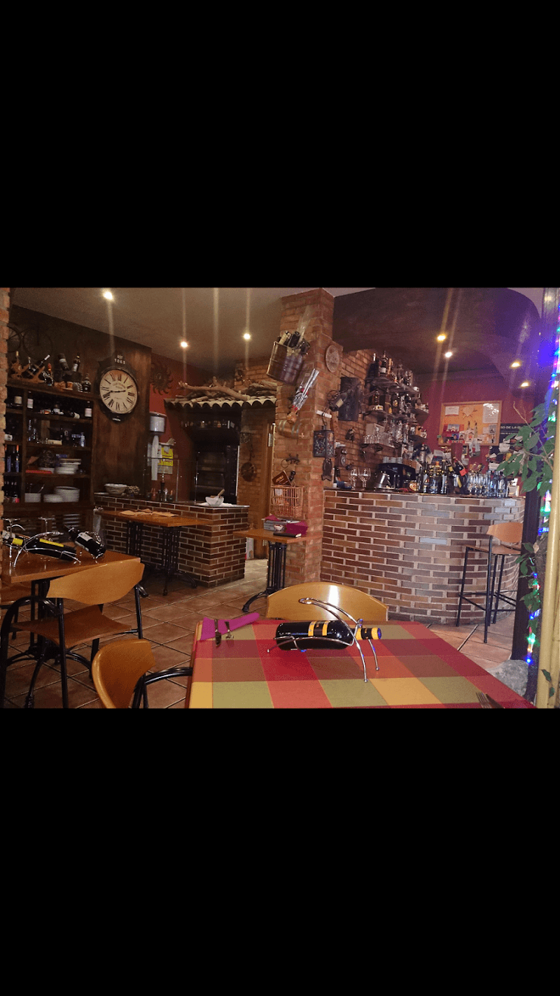 Aroma Pizzería - restaurante en Alicante, Alicante, España