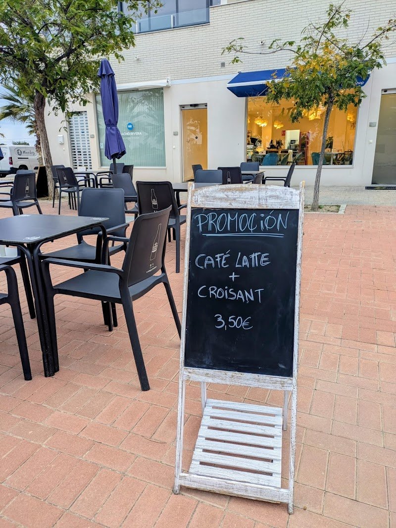 ATOCHA - restaurante en El Campello, Alicante, España