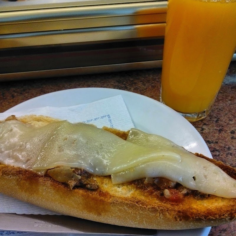 Bar Avenida - restaurante en Dénia, Alicante, España