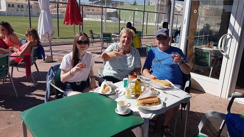 Bar Brasería Polideportiu Piles - restaurante en Piles, Valencia, España