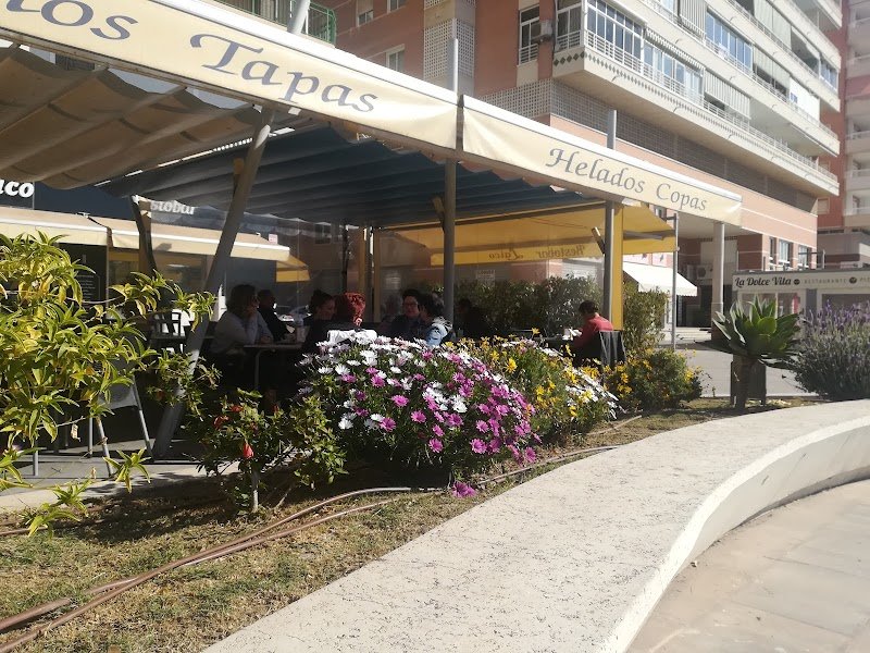 BAR & CAFÉ LAICO NÁUTICO - restaurante en Santa Pola, Alicante, España