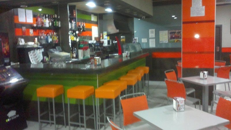 Bar Café Tino - restaurante en Dénia, Alicante, España