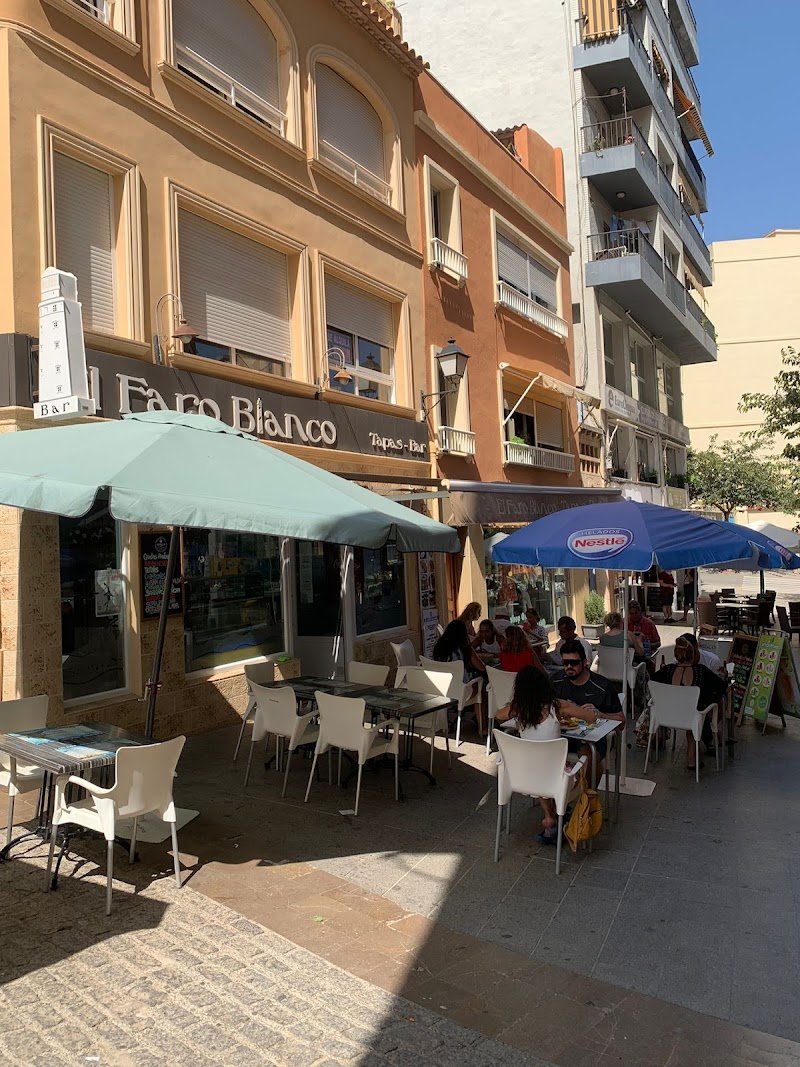Bar El Faro Blanco. - restaurante en Calpe, Alicante, España