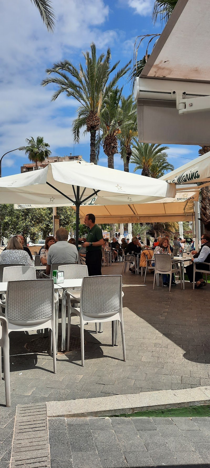 Bar La Marina - restaurante en Torrevieja, Alicante, España