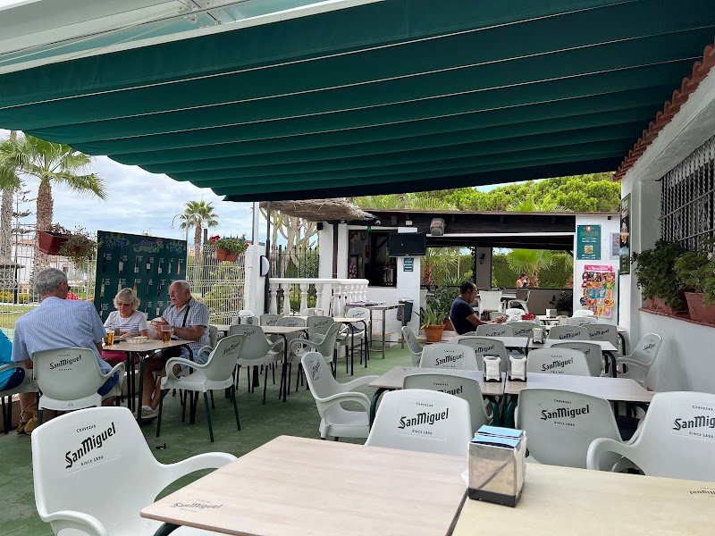 Bar Lago Jardín - restaurante en Torrevieja, Alicante, España