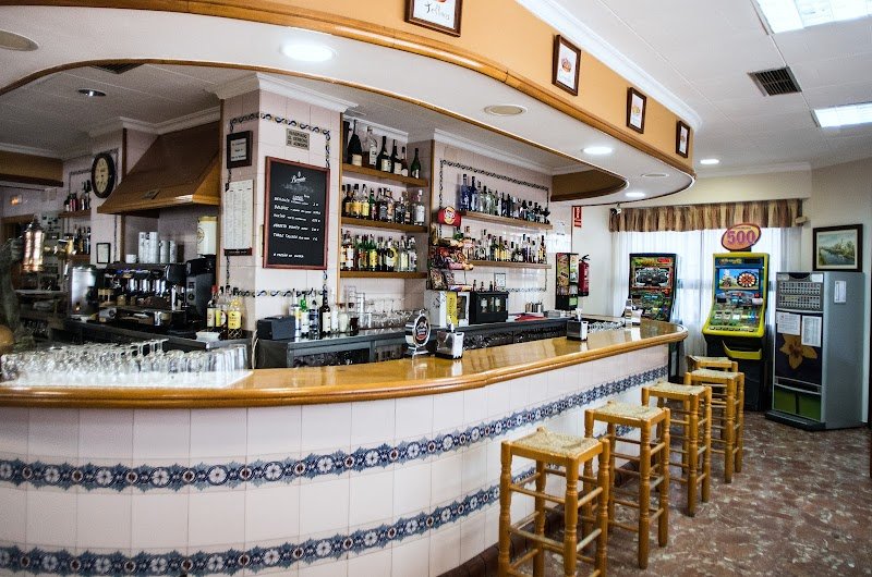 Bar restaurante Jerónimo - restaurante en El Perelló, Valencia, España