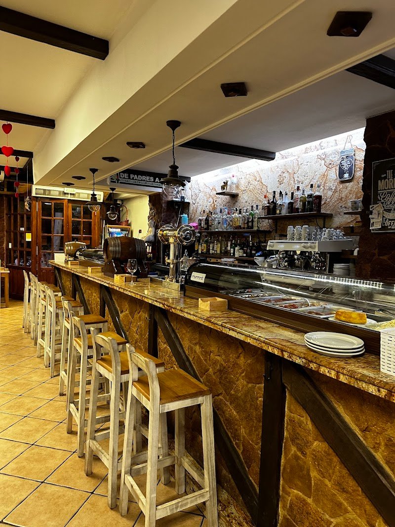 Bar restaurante La Catedral del tapeo - restaurante en Arenales del Sol, Alicante, España