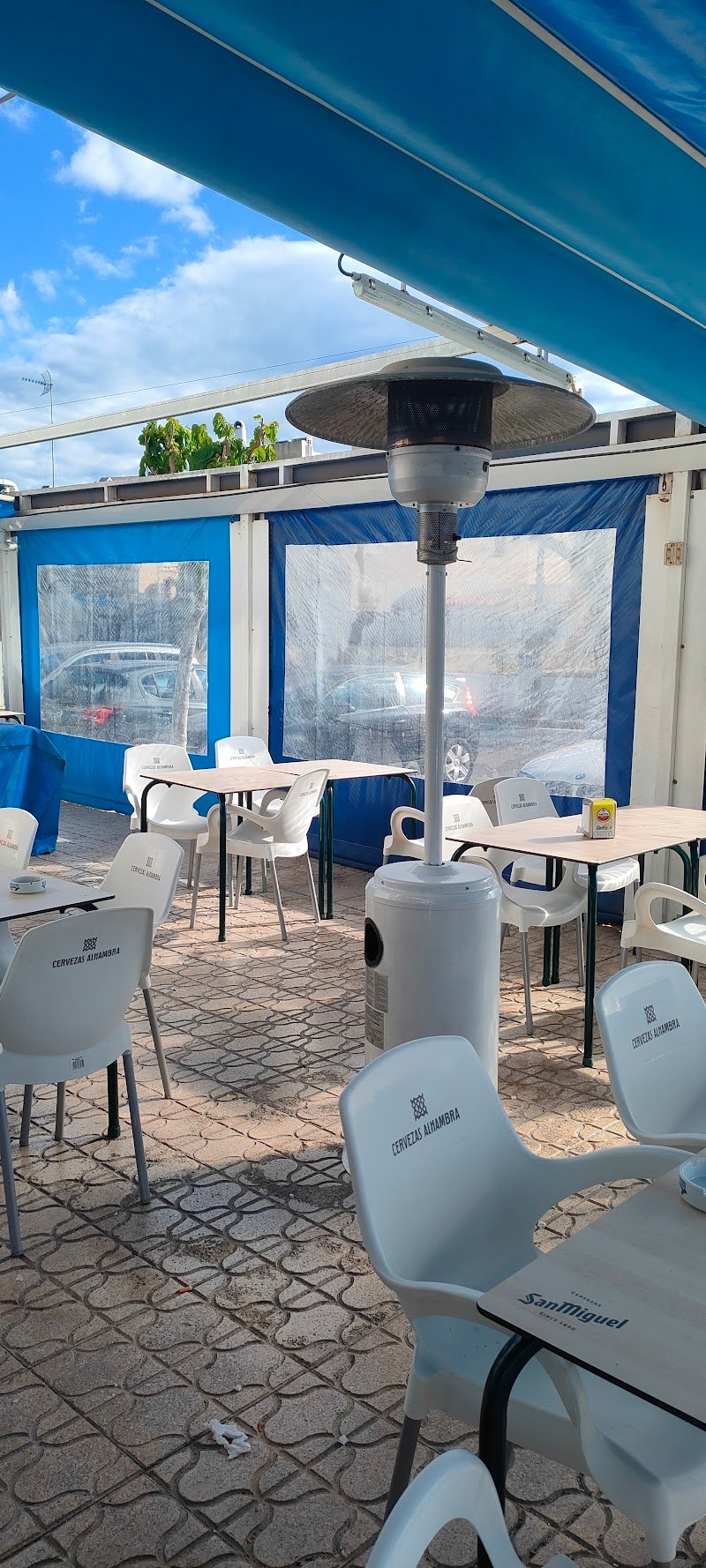 Bar - Taperia Brasil - restaurante en El Campello, Alicante, España
