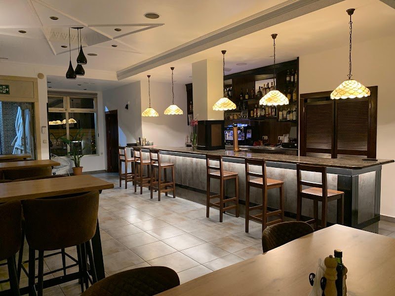Bar Taperia La Sal - restaurante en Torrevieja, Alicante, España