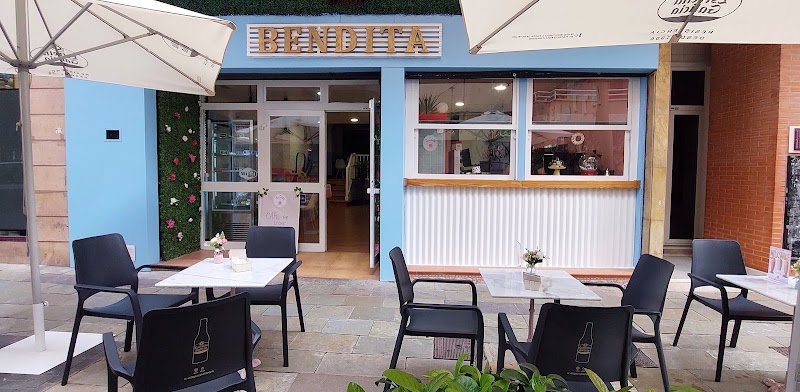 Bendita Cafetería - restaurante en Torrevieja, Alicante, España