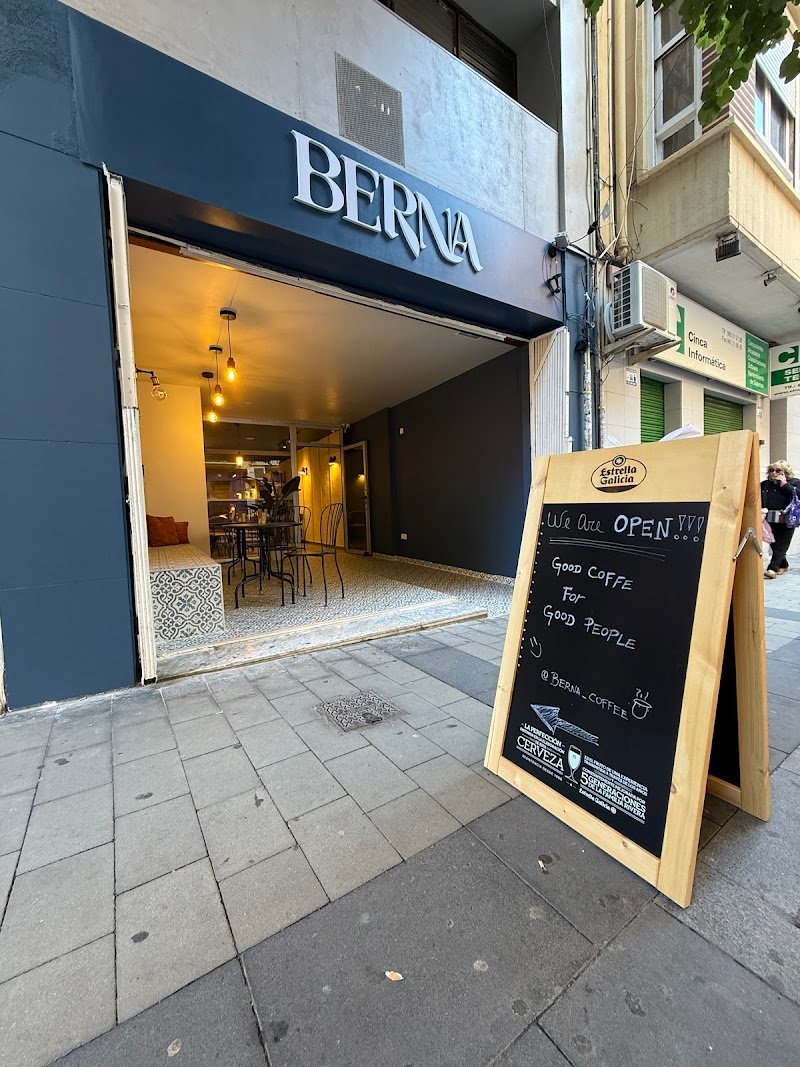 BERNA CAFETERÍA - restaurante en Alicante, Alicante, España