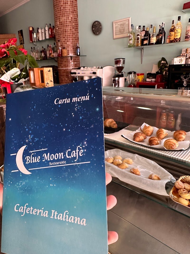Blue moon cafe - restaurante en Gandía, Valencia, España