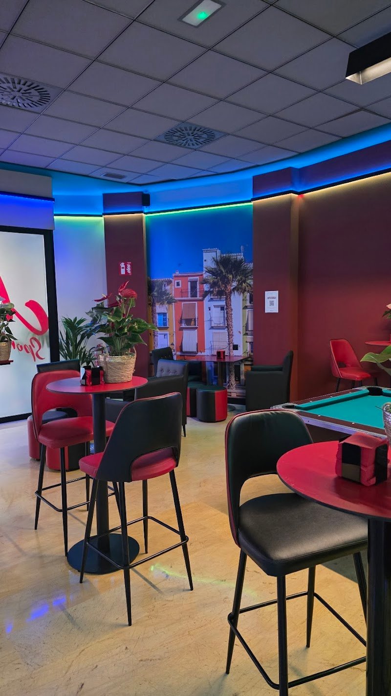 Caché Sport Café - restaurante en Villajoyosa, Alicante, España