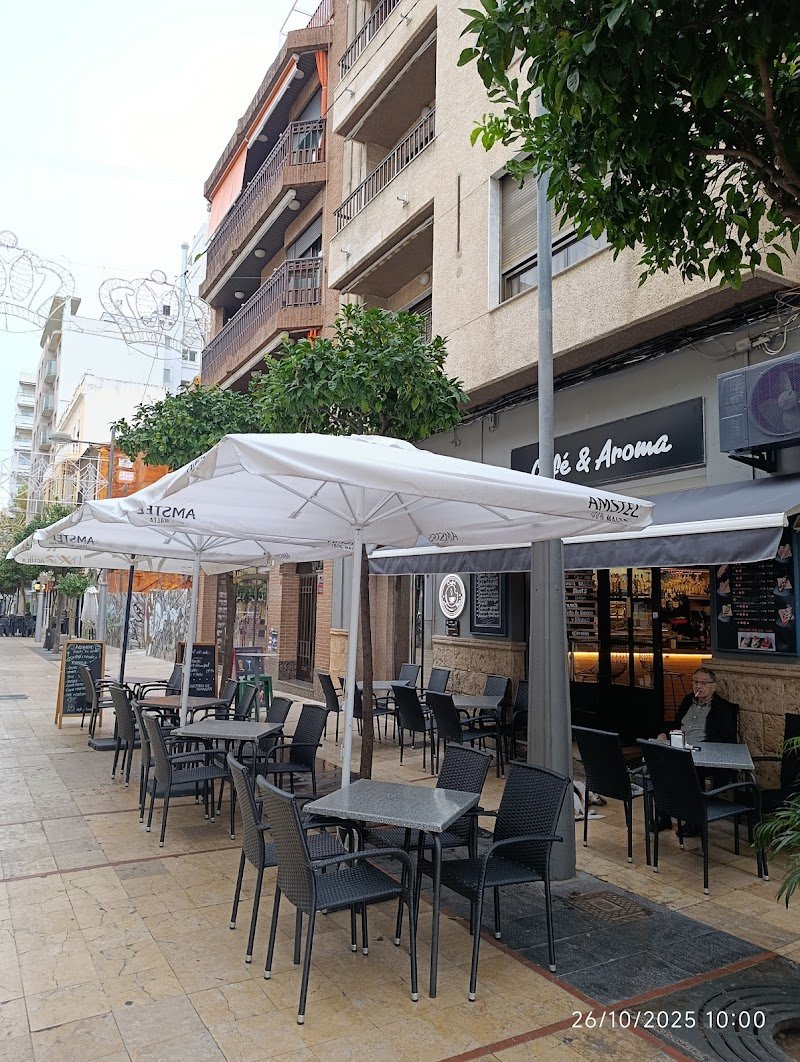 Café & Aroma Bar - restaurante en Gandía, Valencia, España