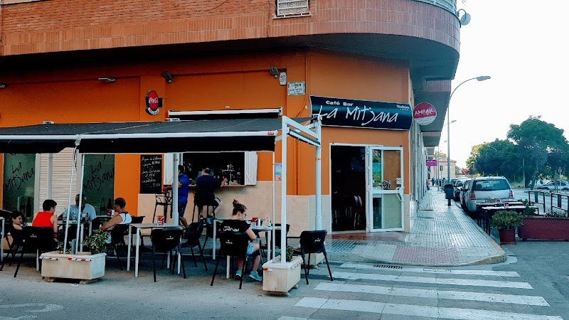 Cafe Bar La Mitjana - restaurante en Oliva, Valencia, España
