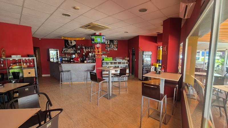 Cafe Bar San Mari - restaurante en Cabo Roig, Alicante, España