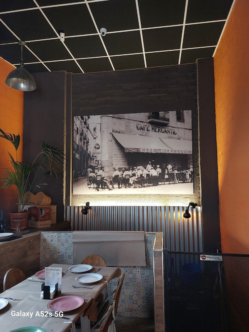 Café Mercantil - restaurante en Villajoyosa, Alicante, España