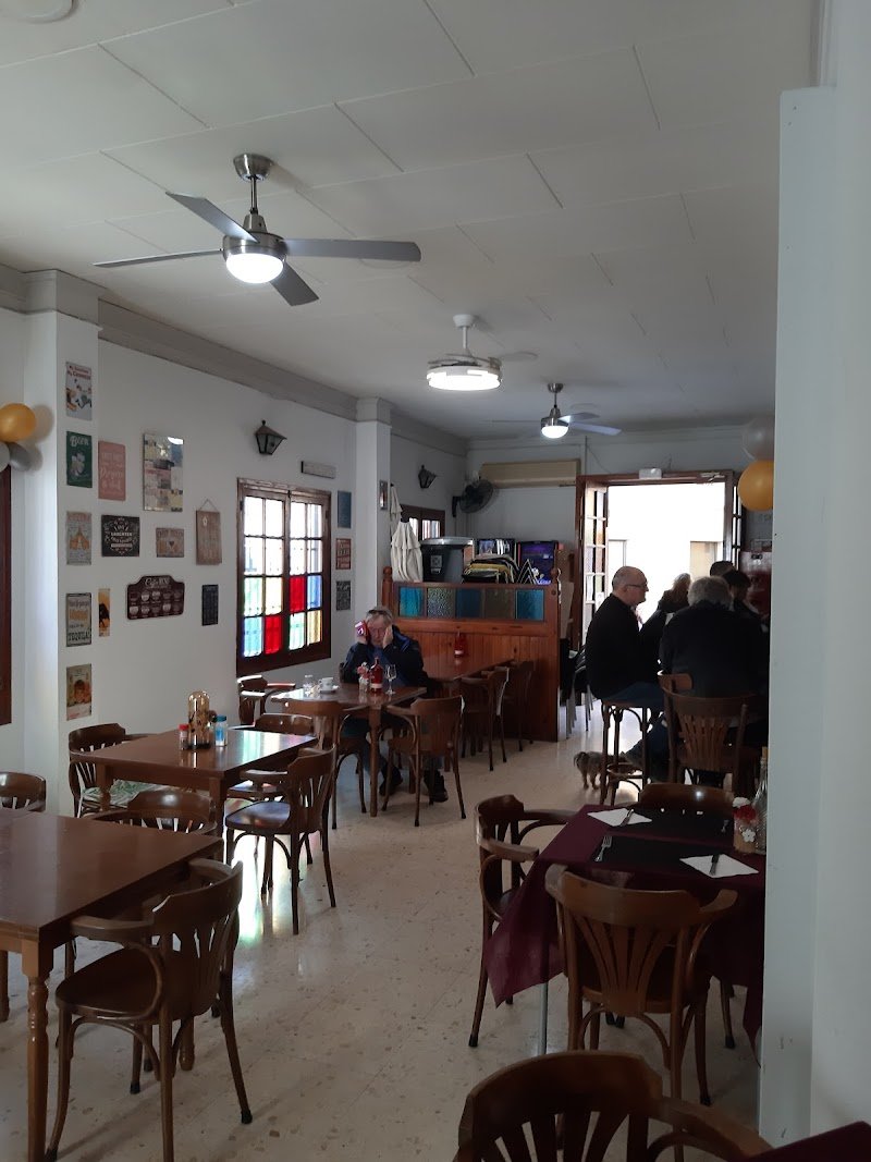 Café Oliva - restaurante en Oliva, Valencia, España