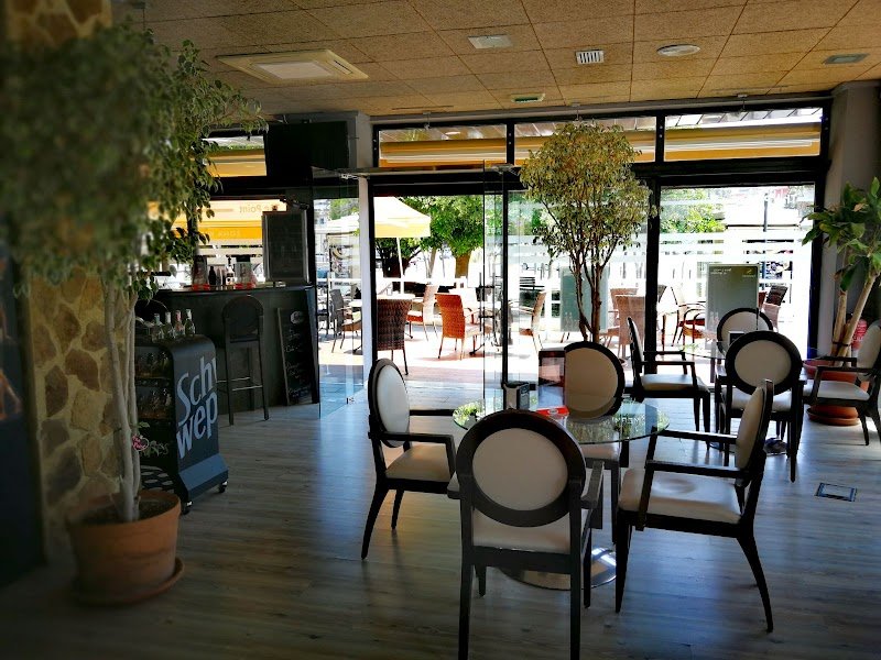 Café The Point Lounge - restaurante en Alicante, Alicante, España