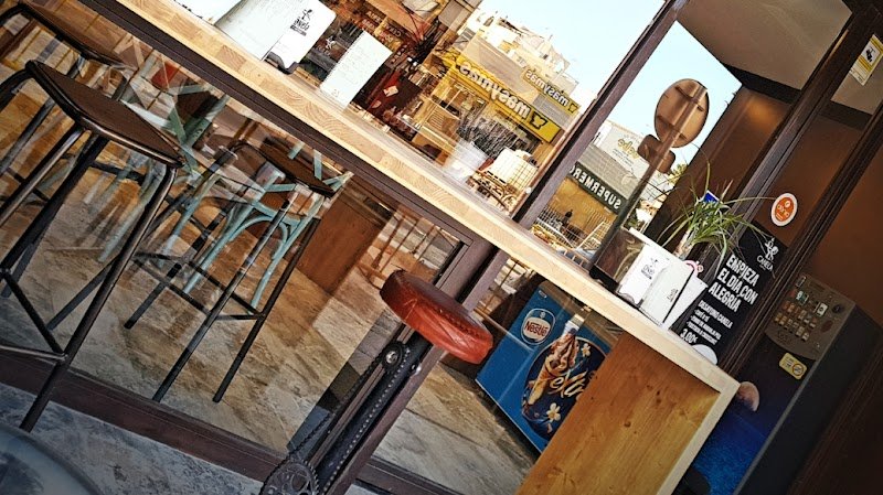 Cafetería Canela - restaurante en Dénia, Alicante, España