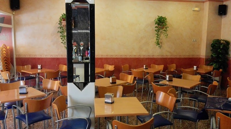 Cafetería EDEN - restaurante en Elche, Alicante, España