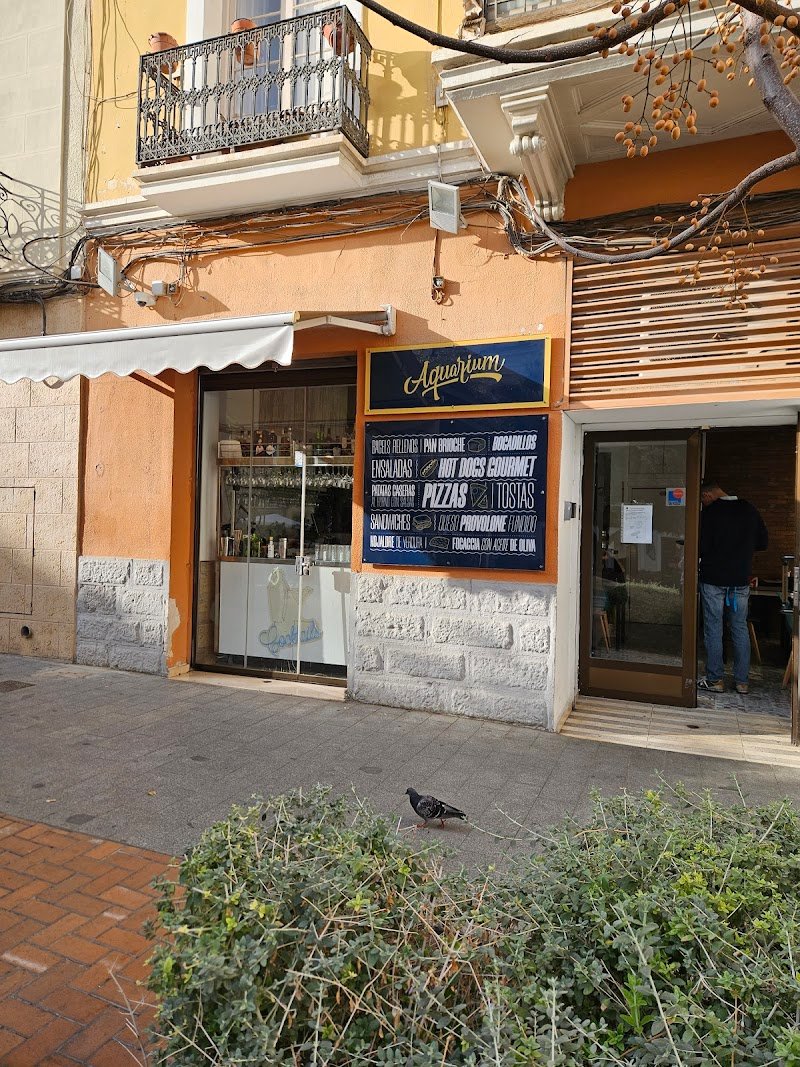 Cafetería-Heladería Aquarium - restaurante en Alicante, Alicante, España